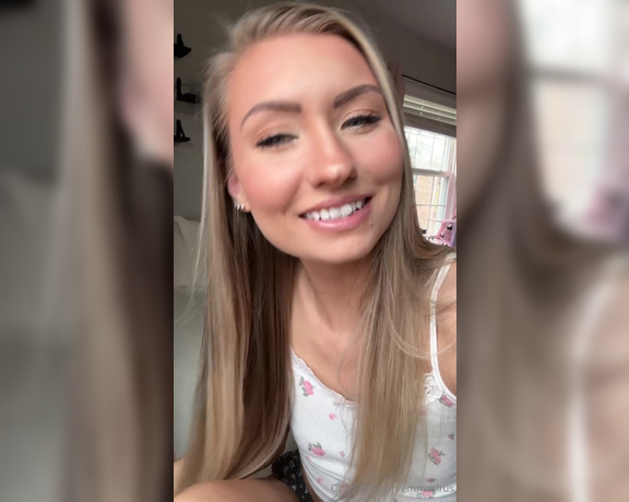 Emma Sirus aka emmasirus OnlyFans Video - Everyone who has tipped for the personalized video will be getting them soon  if you