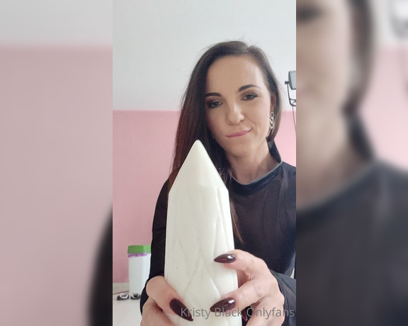 Kristy Black aka kristyblack OnlyFans Video - Yesterday when I was waiting for everybody in the studio, I saw this toy and I