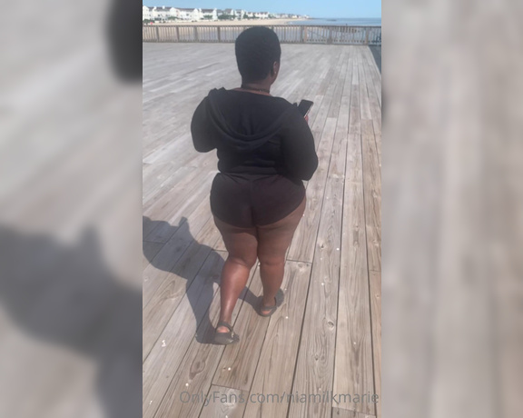 Niamilkmarie aka niamilkmarie OnlyFans Video - Playing with my pussy at the beach Unedited Version