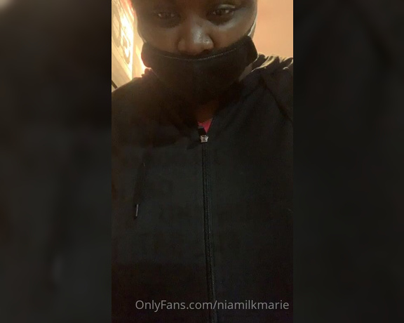 Niamilkmarie aka niamilkmarie OnlyFans Video - Pizza Hut Live