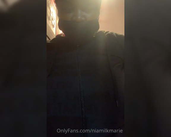 Niamilkmarie aka niamilkmarie OnlyFans Video - Pizza Hut Live