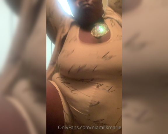 Niamilkmarie aka niamilkmarie OnlyFans Video - Just Vibin  and Twerkin