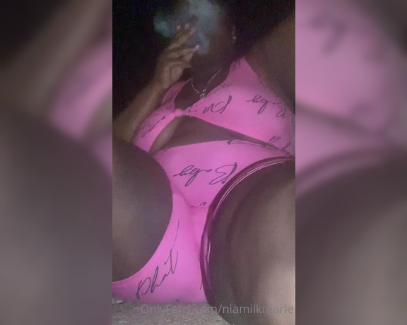 Niamilkmarie aka niamilkmarie OnlyFans Video - Im thick