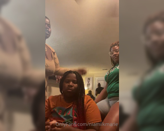 Niamilkmarie aka niamilkmarie OnlyFans Video - Me And The Fam Lit Asf