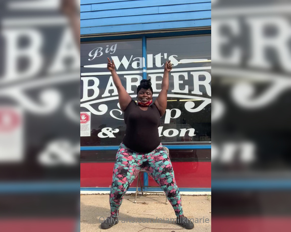 Niamilkmarie aka niamilkmarie OnlyFans Video - Turnt Up outside Big Walts BARBERSHOP sHout Out My Nigga Leon He was definitely cutting somebody