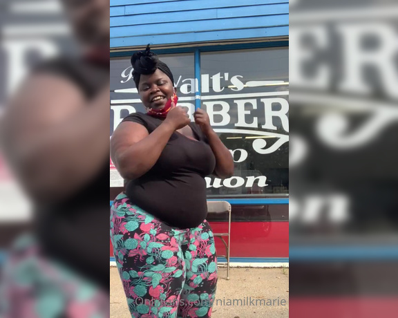 Niamilkmarie aka niamilkmarie OnlyFans Video - Turnt Up outside Big Walts BARBERSHOP sHout Out My Nigga Leon He was definitely cutting somebody