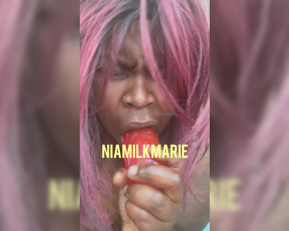 Niamilkmarie aka niamilkmarie OnlyFans Video - Gagging on a dildo felt so good