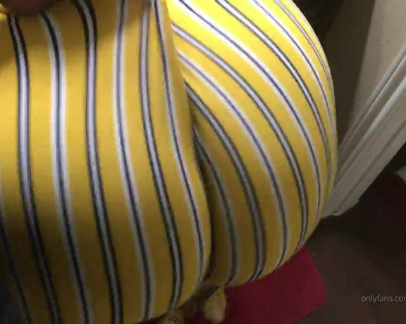 Dirtydianadtx aka dirtydianadtx OnlyFans Video - look AT THIS FAT ASS