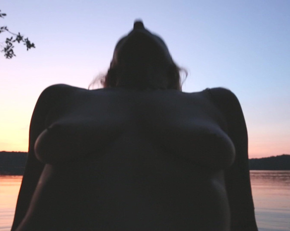 Zoe by the River aka zoebytheriver OnlyFans Video - Dark Stripe and Zoes First Time _ Fucking on the Edge of the Water At