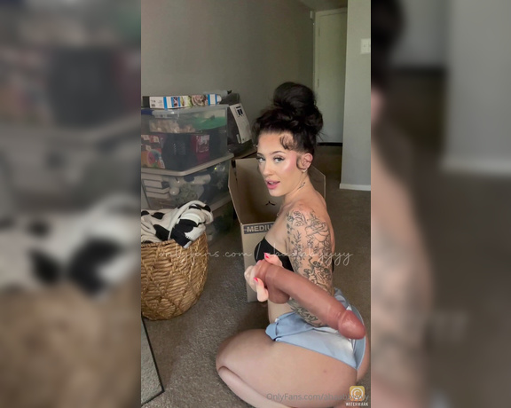 Alyssa babyyy aka abaabbyyyy OnlyFans Video - Unpacking gone wild