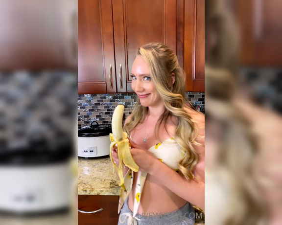 AJ Applegate aka ajapplegatevip OnlyFans Video - I always have so much fun shooting for AJSMERCH