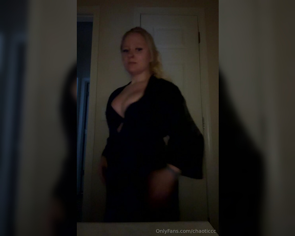 Whitney aka chaoticcc OnlyFans Video - My ear drum is busted