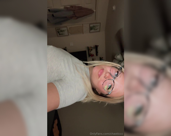 Whitney aka chaoticcc OnlyFans Video - Good morning