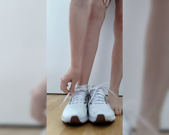 Lucy Tisane aka lucytisanevip OnlyFans Video - Dirty feet after wearing my white Nikes for a couple of hours