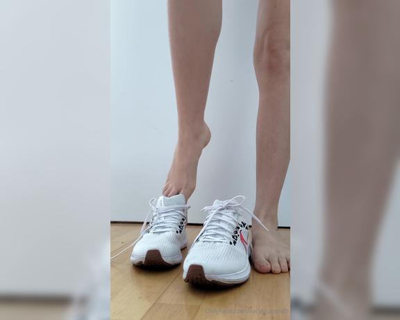 Lucy Tisane aka lucytisanevip OnlyFans Video - Dirty feet after wearing my white Nikes for a couple of hours