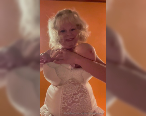 GrandmasNaughty aka grandmasnaughty OnlyFans Video - Leaked grandmasnaughty 8044