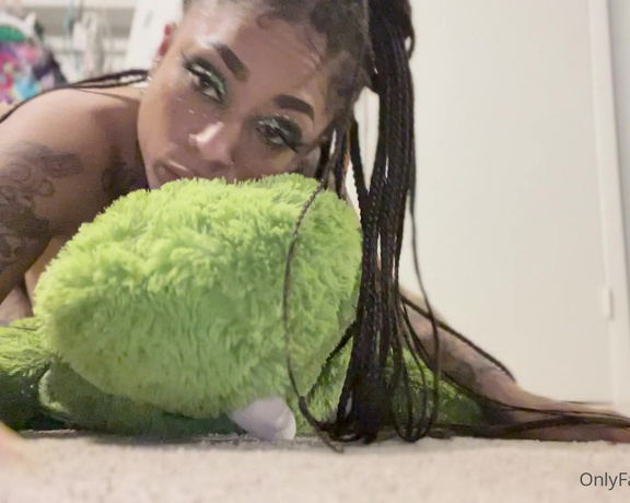 Ishues aka ishues OnlyFans Video - I was feeling frisky so I strapped my dinosaur  Im a weirdo and dont care