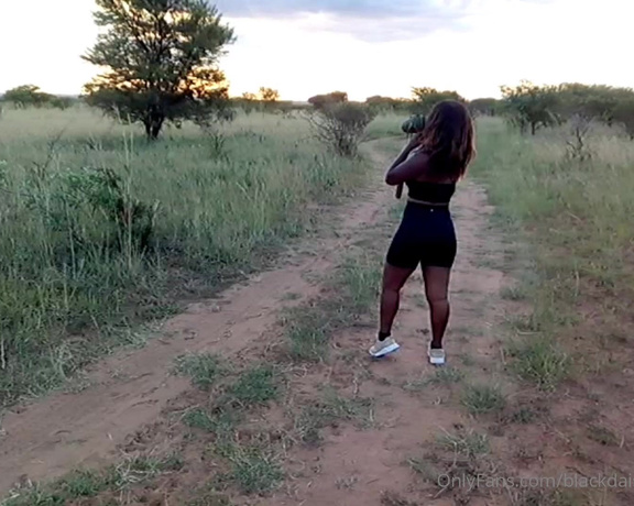 Black Daisy aka blackdaisy OnlyFans Video - Early morning mountain jogging session with a little sexy twist