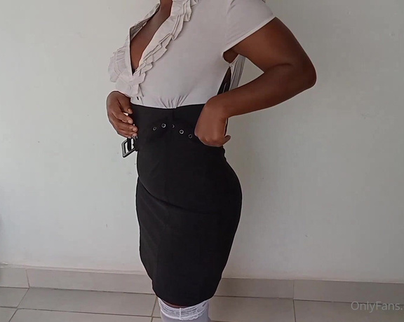 Black Daisy aka blackdaisy OnlyFans Video - Role play Teacher Daisy teaches the class all about different penis sizes and humiliates one with