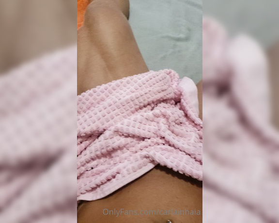 Carla Inhaia aka carlainhaia OnlyFans Video - Who wants to see  under the towel