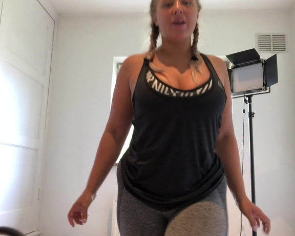 Beth Bennett aka bethundressed OnlyFans Video - Gym JOI