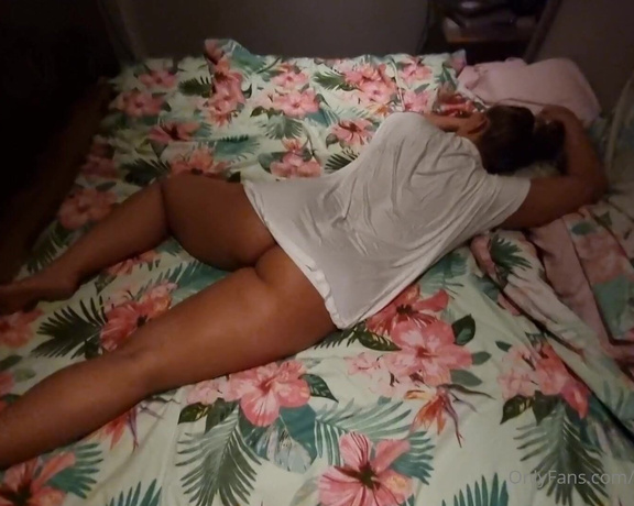 Beth Bennett aka bethundressed OnlyFans Video - I  nap time