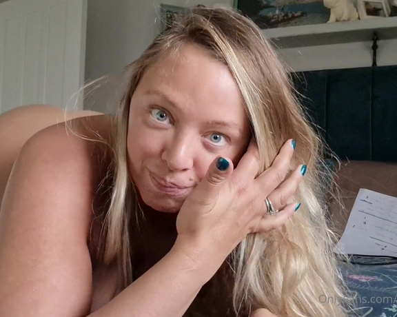 Beth Bennett aka bethundressed OnlyFans Video - back to basics