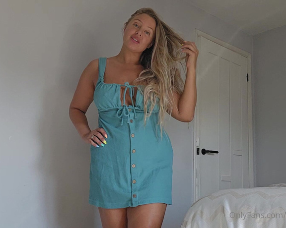 Beth Bennett aka bethundressed OnlyFans Video - I have a sneaky suspicion my room mate in a panty pervert