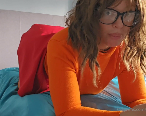 Beth Bennett aka bethundressed OnlyFans Video - 4 SLEEPS TIL HALLOWEEN  Jinkies Looks like Velma has been caught red handed in the