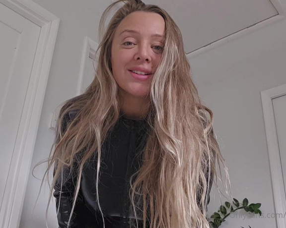 Beth Bennett aka bethundressed OnlyFans Video - SLAVES, you are under strict instruction to look at the video but not touch yourself