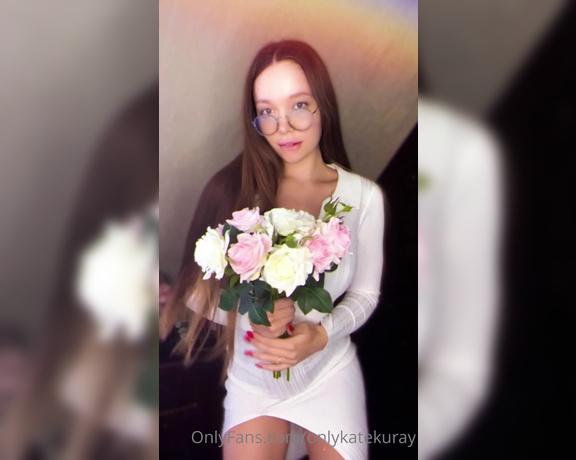 Kate Kuray aka onlykatekuray OnlyFans Video - Thank you dear  i love these flowers so much