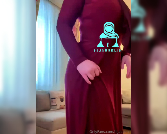 Hijab Selin aka hijabselin OnlyFans Video - If you want to fuck me hard in the ass, why dont you send a tip