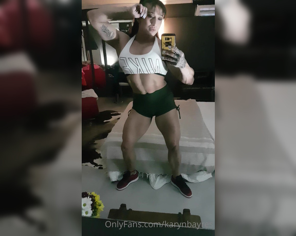 Karyn Bayres aka labayresonfire OnlyFans Video - Con este conjuntito ya estoy lista para ir a entrenar en mi día preferido El día