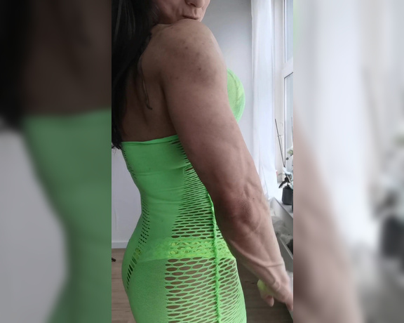 Karyn Bayres aka labayresonfire OnlyFans Video - Posing mañanero