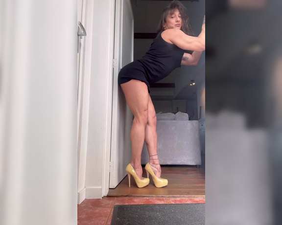 Karyn Bayres aka labayresonfire OnlyFans Video - A sexy Sunday little striptease  This delicious and super thigh black dress its one of