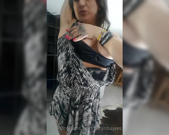 Karyn Bayres aka labayresonfire OnlyFans Video - Este video casero que salio casual y espontaneo, creo que les gustara