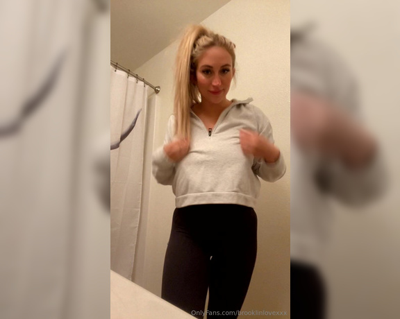 Brianna Coppage aka briannacoppage OnlyFans Video - Watch me undress before a shower