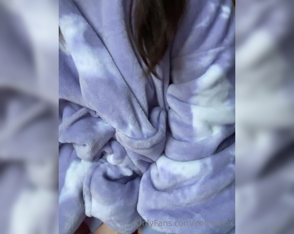 Alice CottonSox aka cottonsox OnlyFans Video - Seeing how long I can read while grinding on a vibe This is a very unflattering