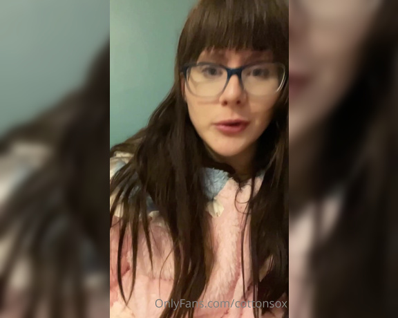 Alice CottonSox aka cottonsox OnlyFans Video - Vlog time