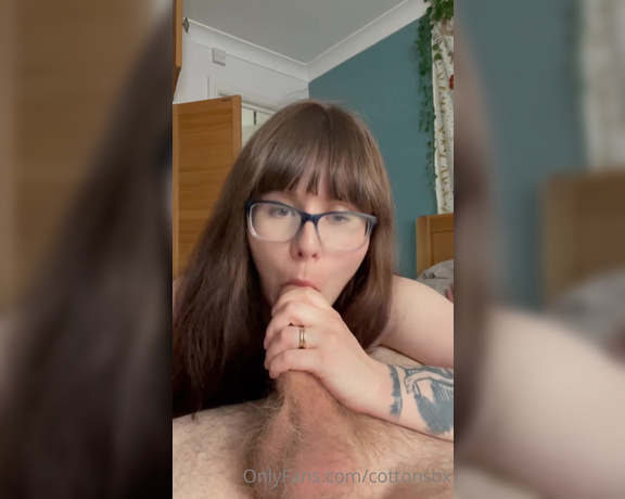 Alice CottonSox aka cottonsox OnlyFans Video - 9 minutes of dick sucking