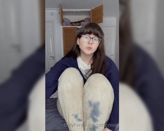 Alice CottonSox aka cottonsox OnlyFans Video - Here is a very short soles of my feet video As requested by some of you