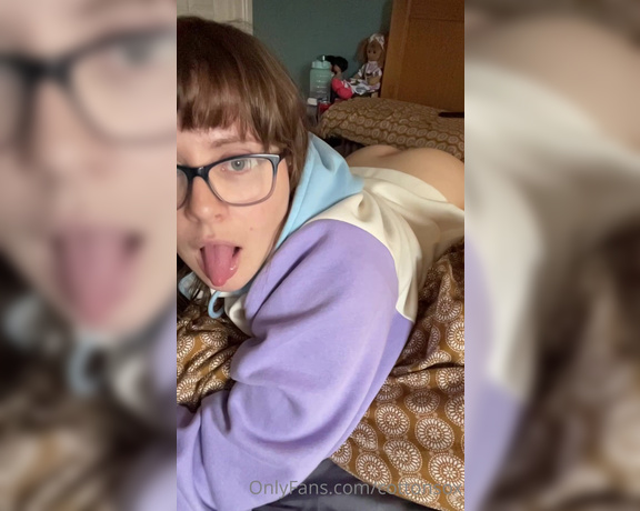 Alice CottonSox aka cottonsox OnlyFans Video - Behind the scenes