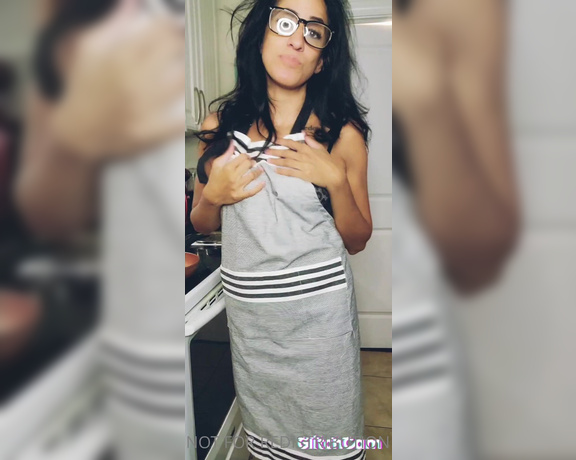 Imanxo aka imanxo OnlyFans Video - Egyptian Canadian Shakshookah Fusion