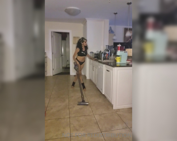 Imanxo aka imanxo OnlyFans Video - Sometimes Im a maid