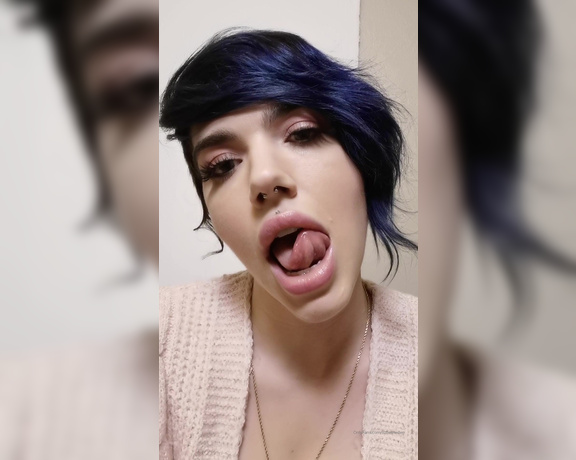 Lizbetheden - Thank yall for reaching my last tip goal! heres a longer tongue play video! if we rea Xy (09.01.2020)