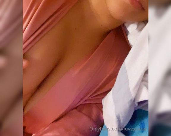 Raythebaee - Goodnight sexy who wants to see under my robe k (06.10.2021)