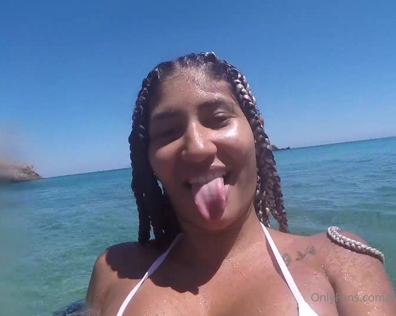 Venus Afrodita aka venusafroditahd OnlyFans Video - SEX AT THE BEACH  En la cala me encontré una linda  y mira lo