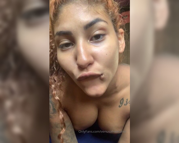 Venus Afrodita aka venusafroditahd OnlyFans Video - 23 juego en mi camita, estoy cachonda