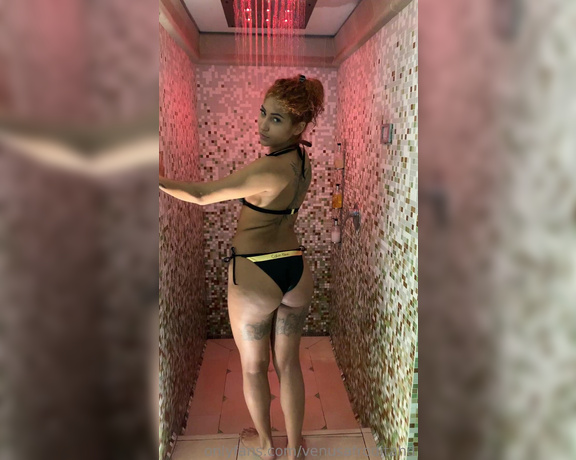 Venus Afrodita aka venusafroditahd OnlyFans Video - Tetas al aire en el spa, quieres tocarmelas