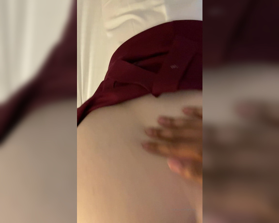 Freakfreakco aka freak_freak_ OnlyFans Video - POV shot of my creamy pussy before daddy wanted to use two hands